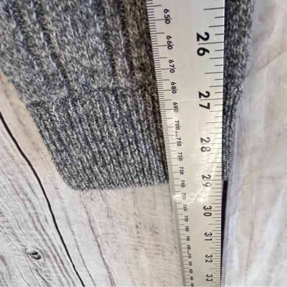 Brooks Brothers Gray Cable Knit Wool Sweater Medium - Picture 6 of 6
